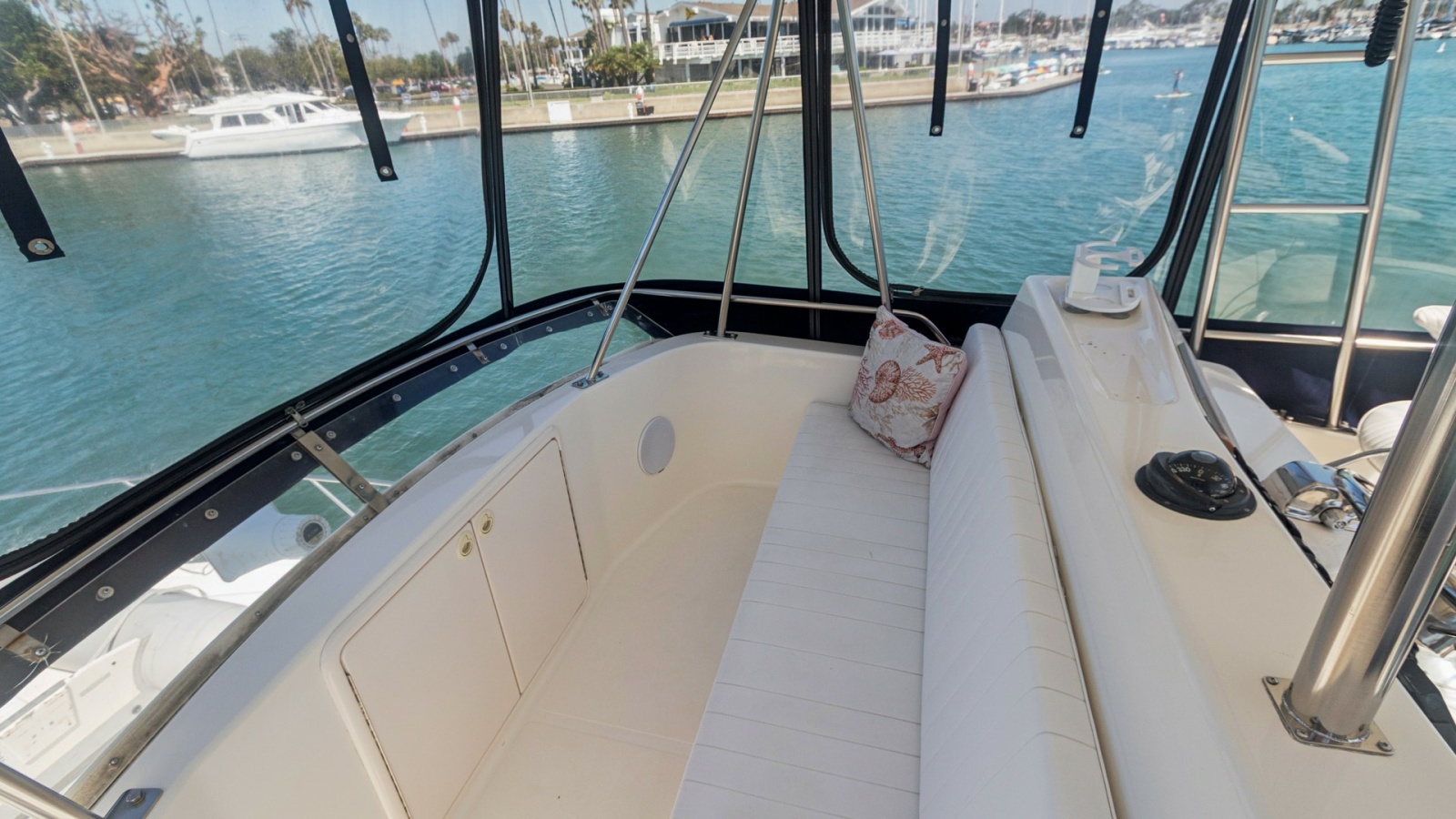 Flybridge Seating Area with Panoramic Views