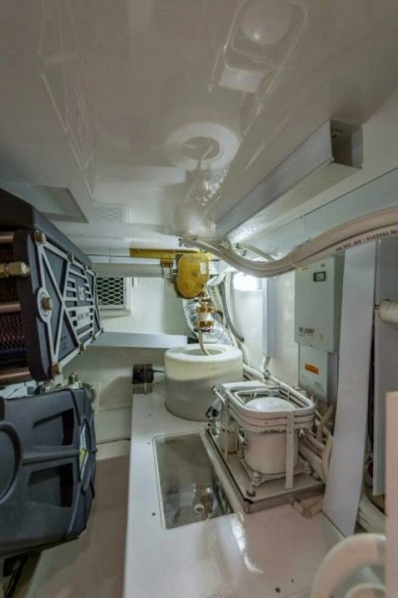 Post 53 - Ros Lyn - Engine Room