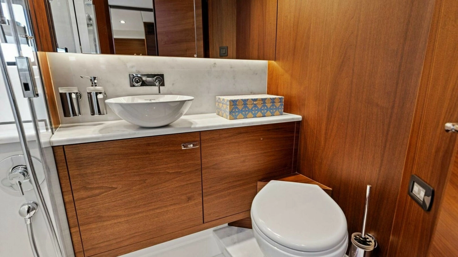 2025 Princess F50 Flybridge Owner's Head