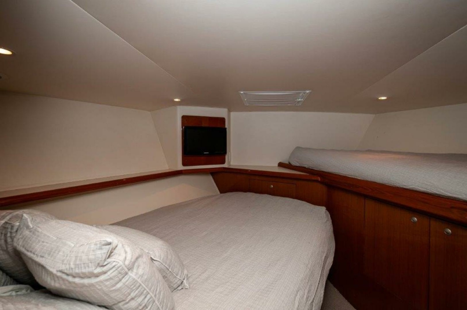 2001 61 Viking Convertible Ellie B VIP Stateroom