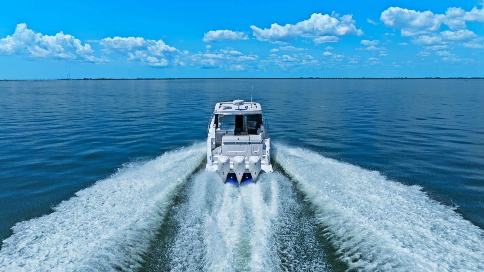 Aft View Cruising at Speed