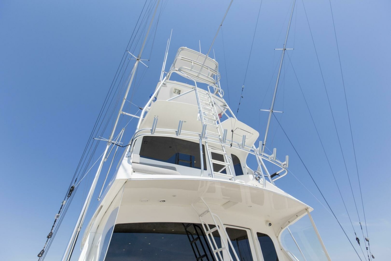 64' 2007 Viking 64 Enclosed Bridge