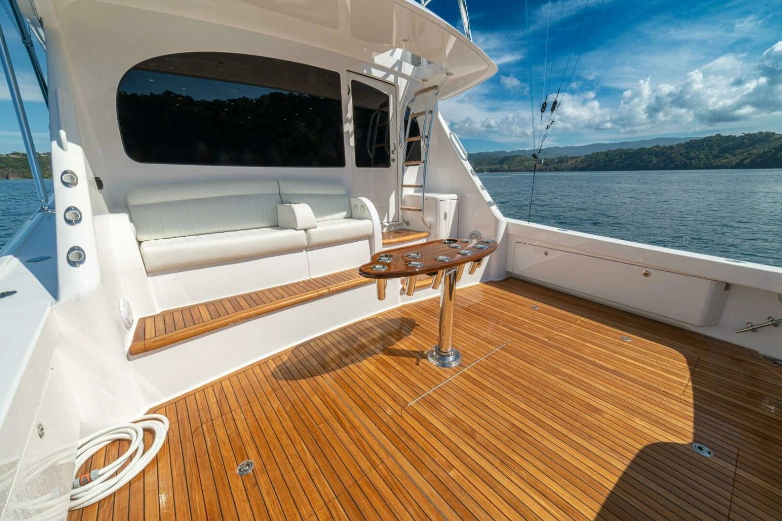 2025 Viking 58 Convertible GAME ON