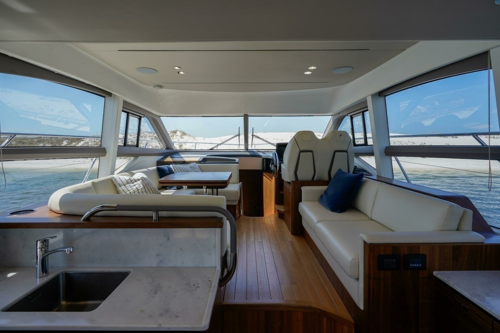 50' 2021 Princess F50