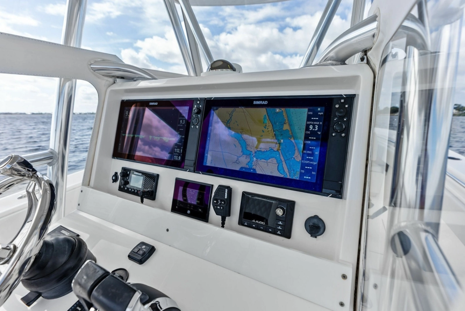 33ft Invincible Yacht For Sale