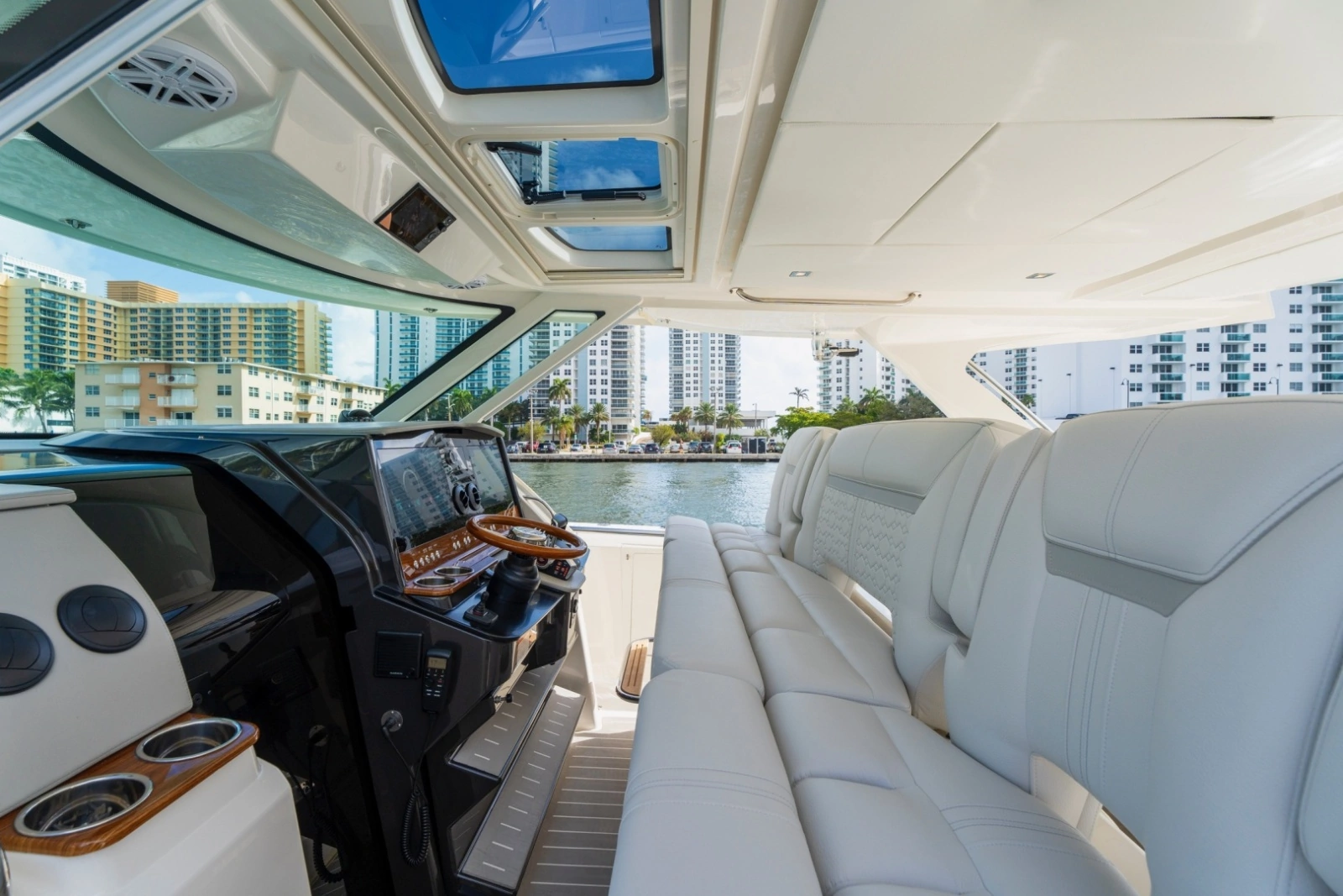 2024 Tiara Yachts 43 LS