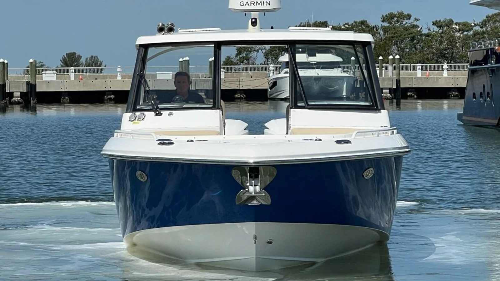 2019 Everglades 340 Dual Console "Solamare"-