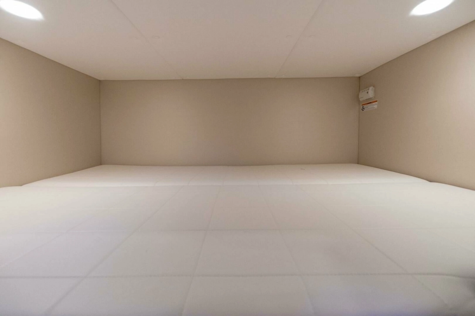MJM 47X 47-003 - Cabin
