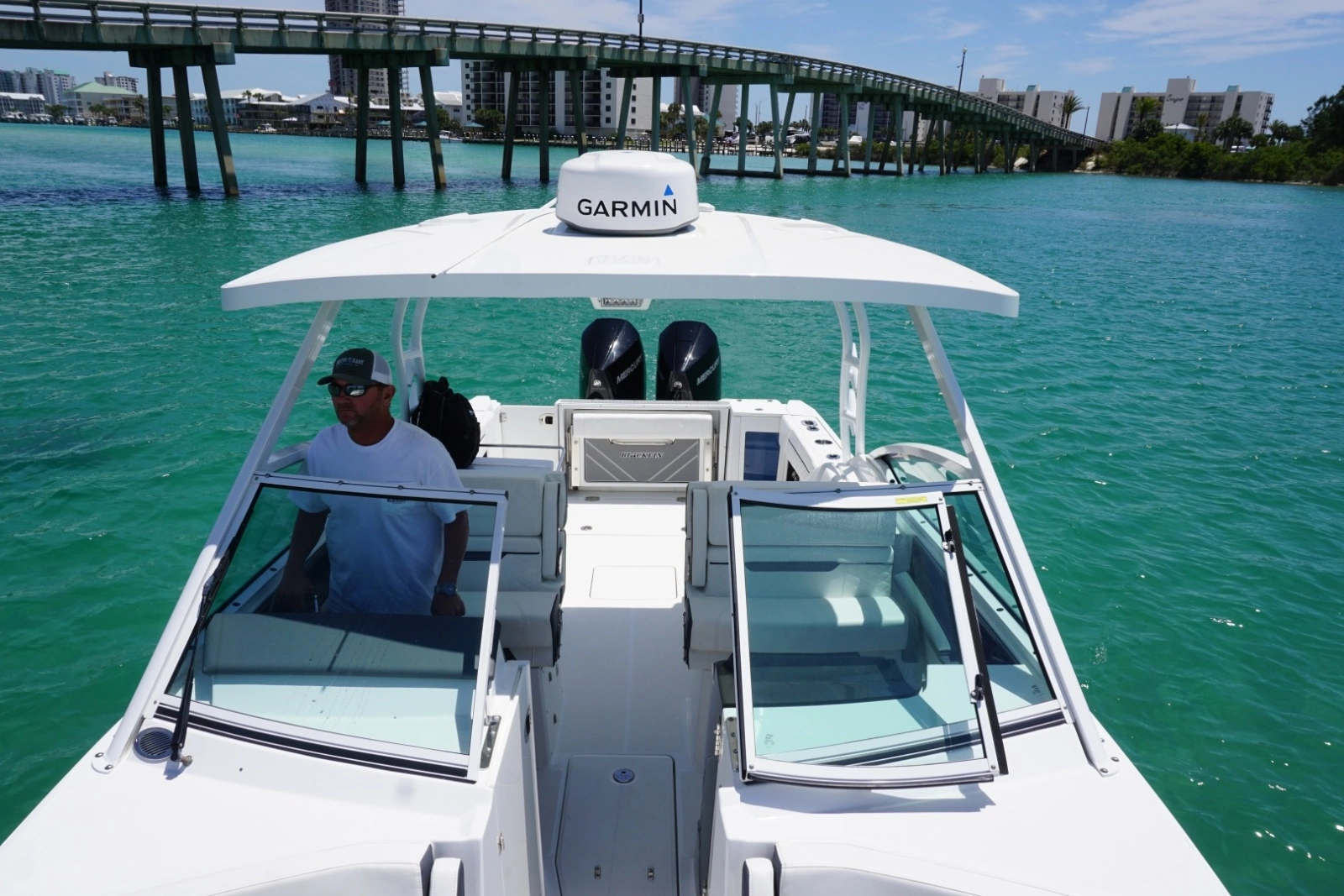 2023 27 Blackfin 272 DC Hard Top (1)