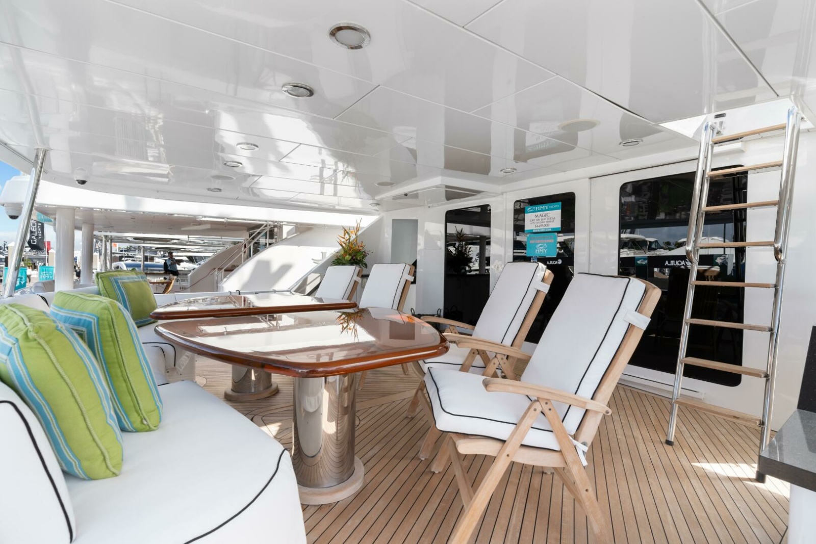 Hatteras 100 MAGIC - Aft Deck