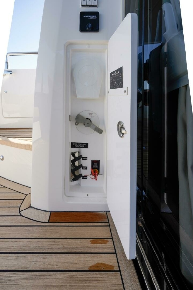 2021 Princess F50- MAKING TIME- Docking Station