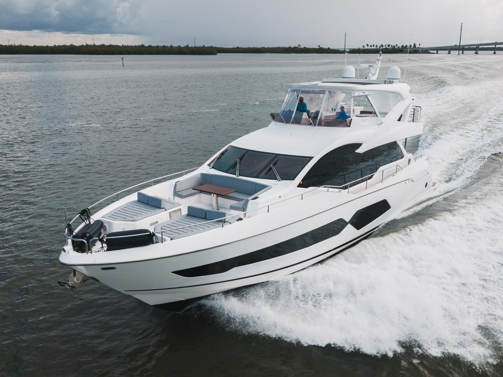 2019 Sunseeker 76 Flybridge