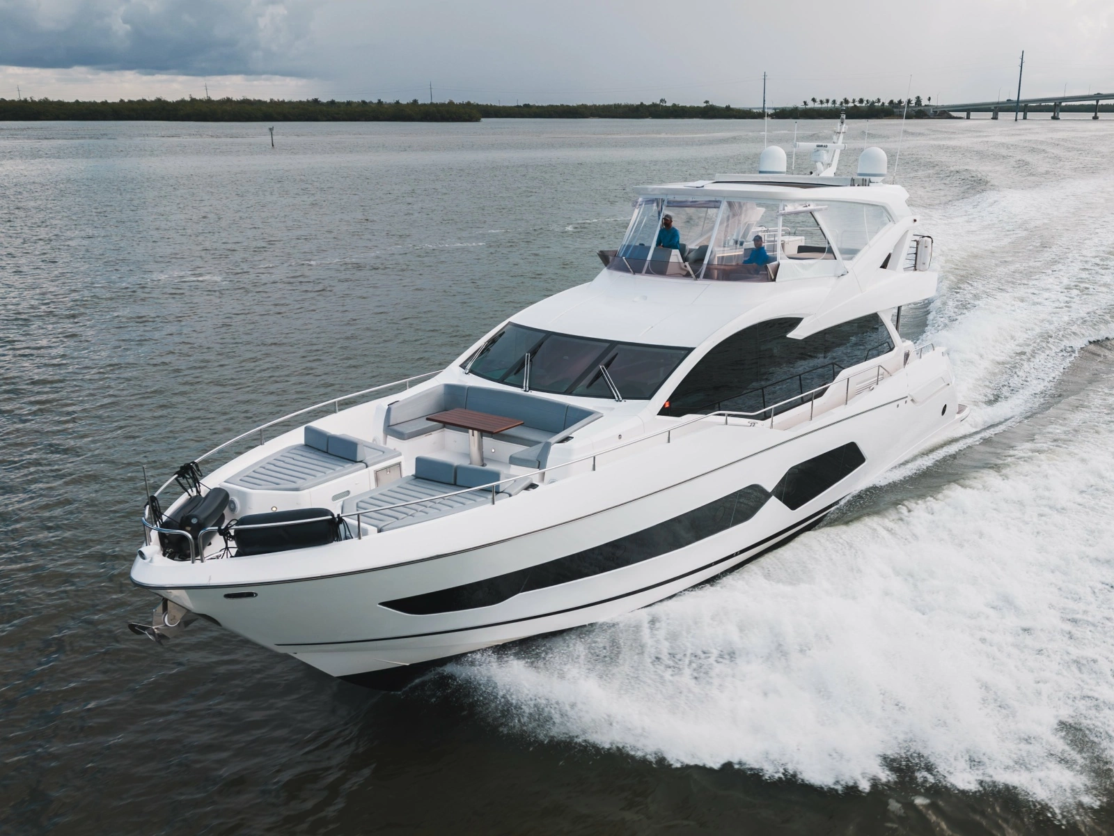2019 Sunseeker 76 Flybridge