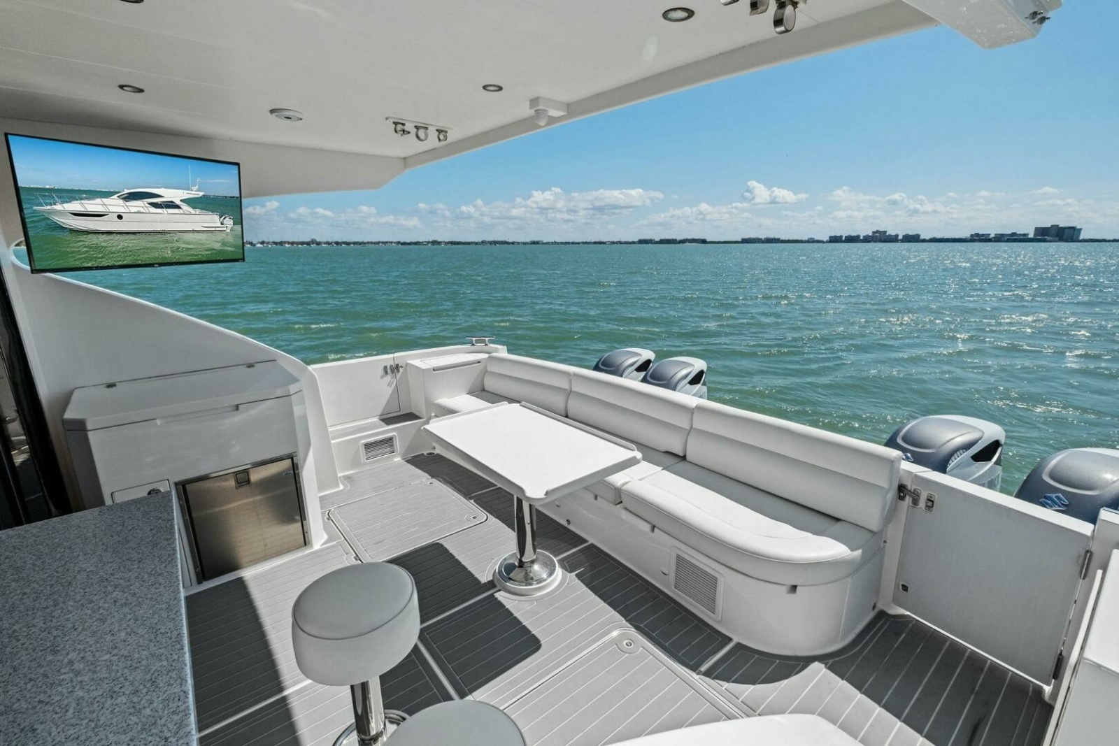 47' 2018 Mares 47 Outboard Express Catamaran