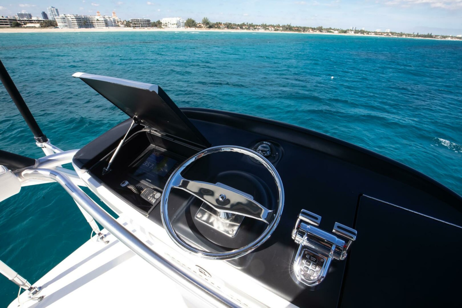 Viking 70 Convertible - Tower Electronics