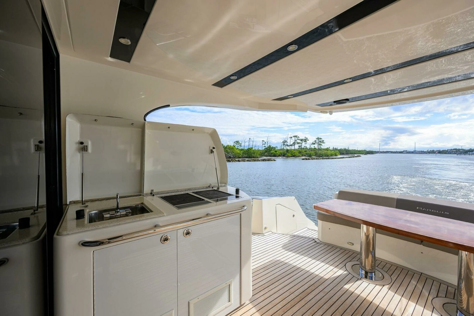 Marquis 66 ANDIAMO - Aft Deck