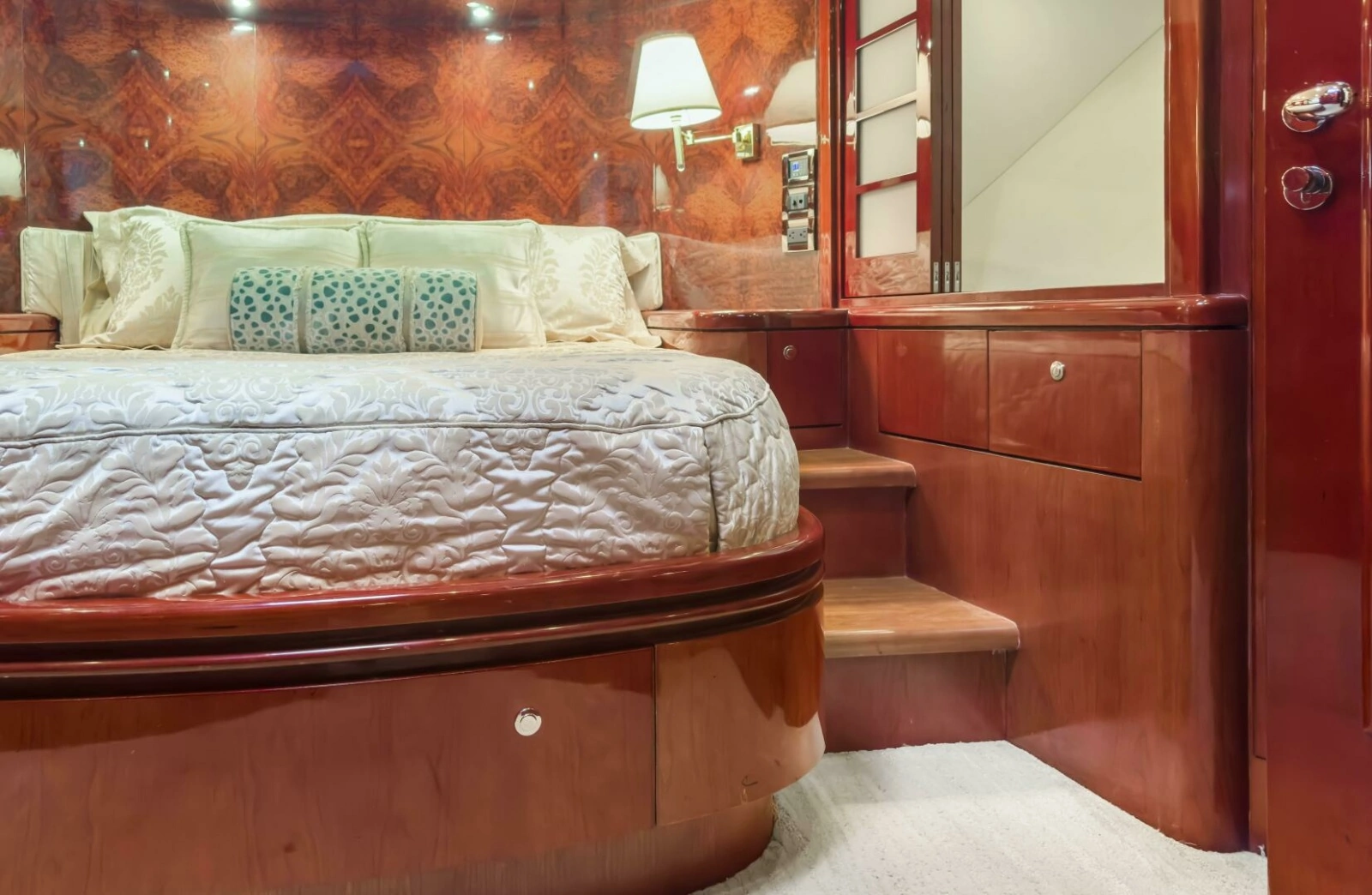 2005 Ocean Alexander 80 motoryacht