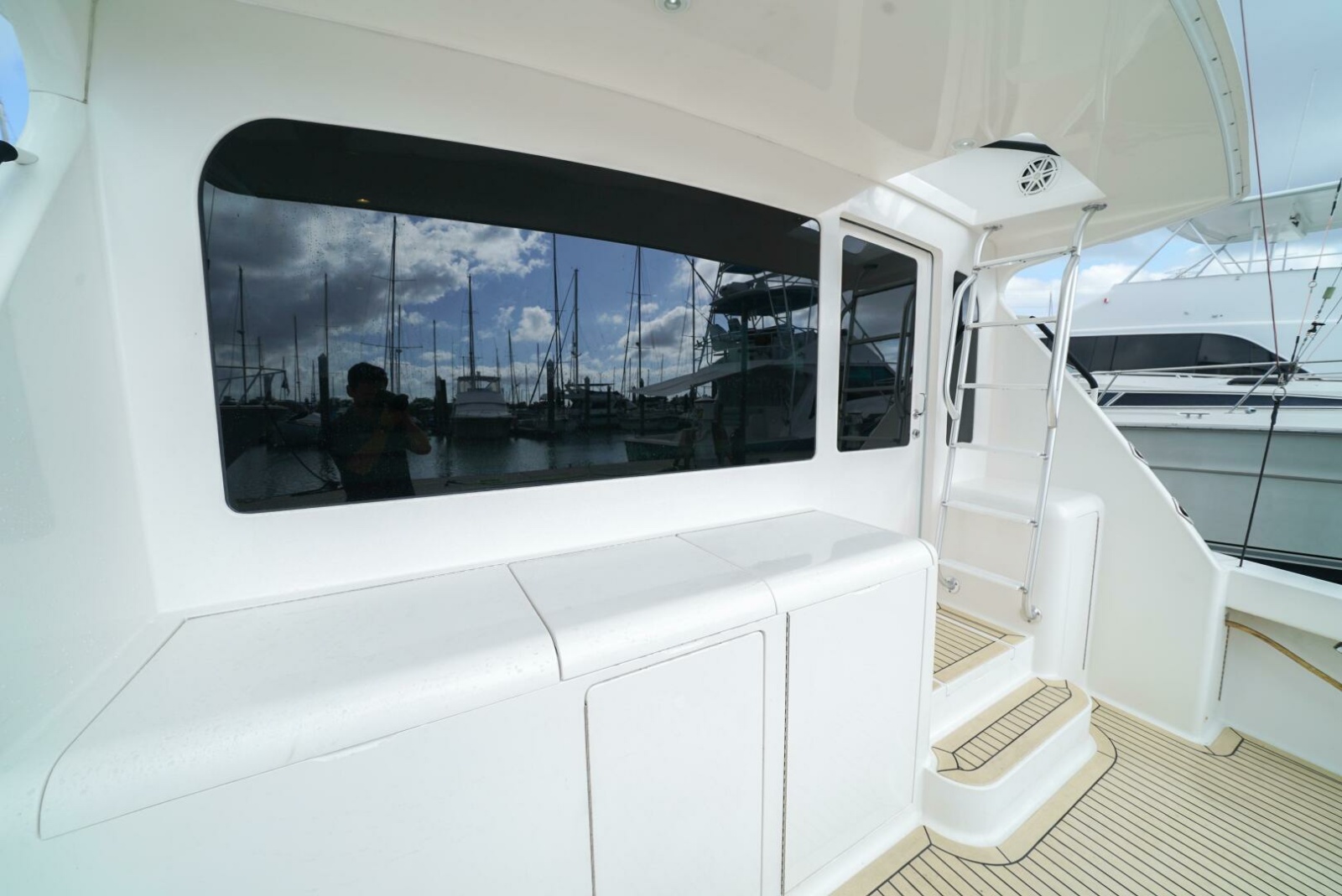 45' 2007 Viking 45 Convertible