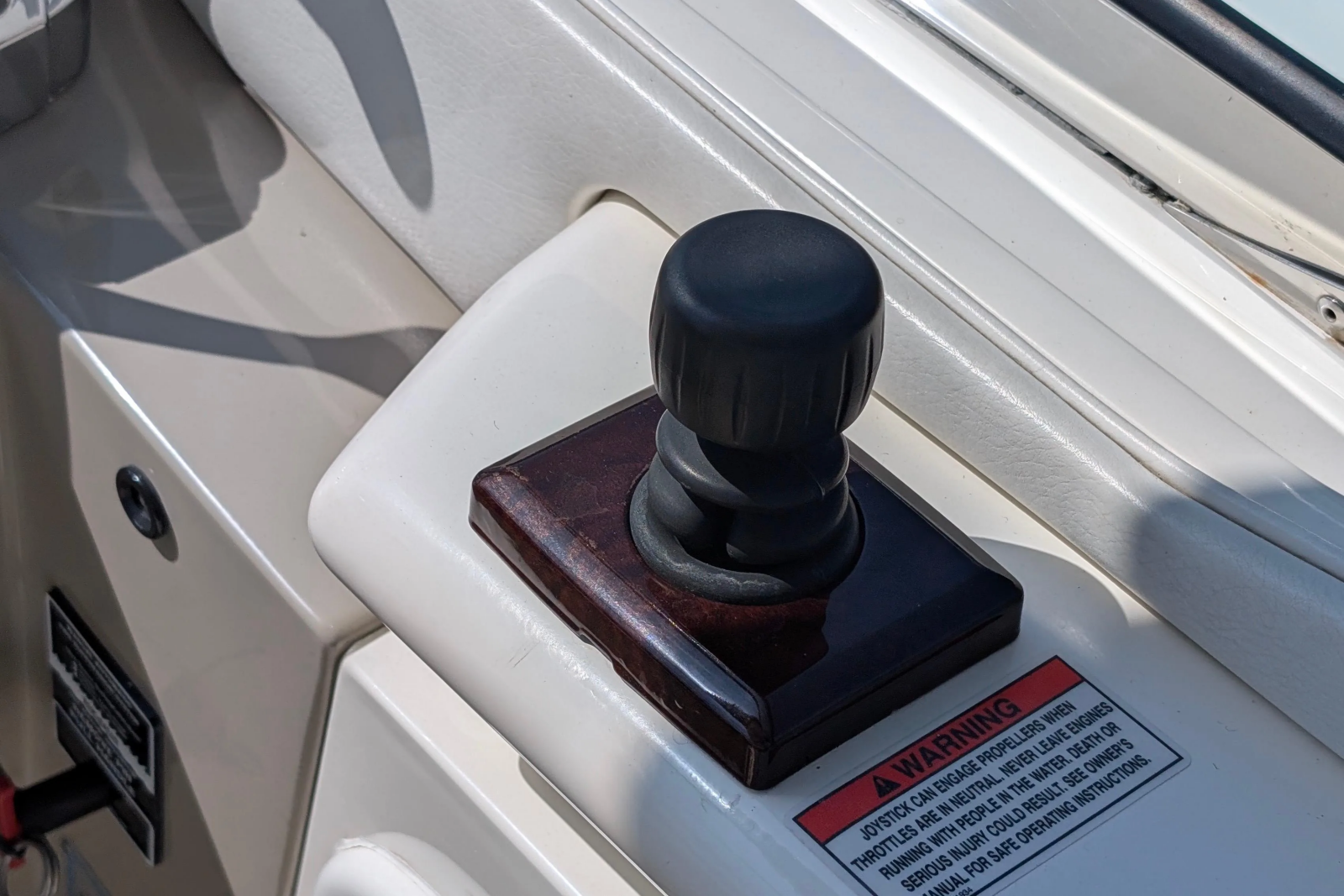2009 Sea Ray 350 Sundancer