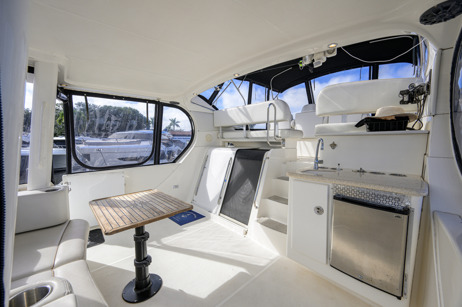 2005 Silverton 39 Motor Yacht