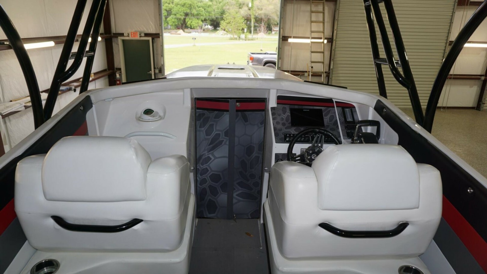 32' 1998 Active Thunder 32 CC