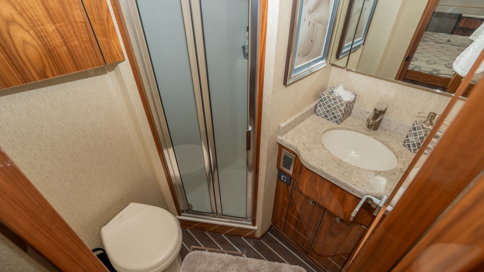 En-Suite Bathroom with Shower