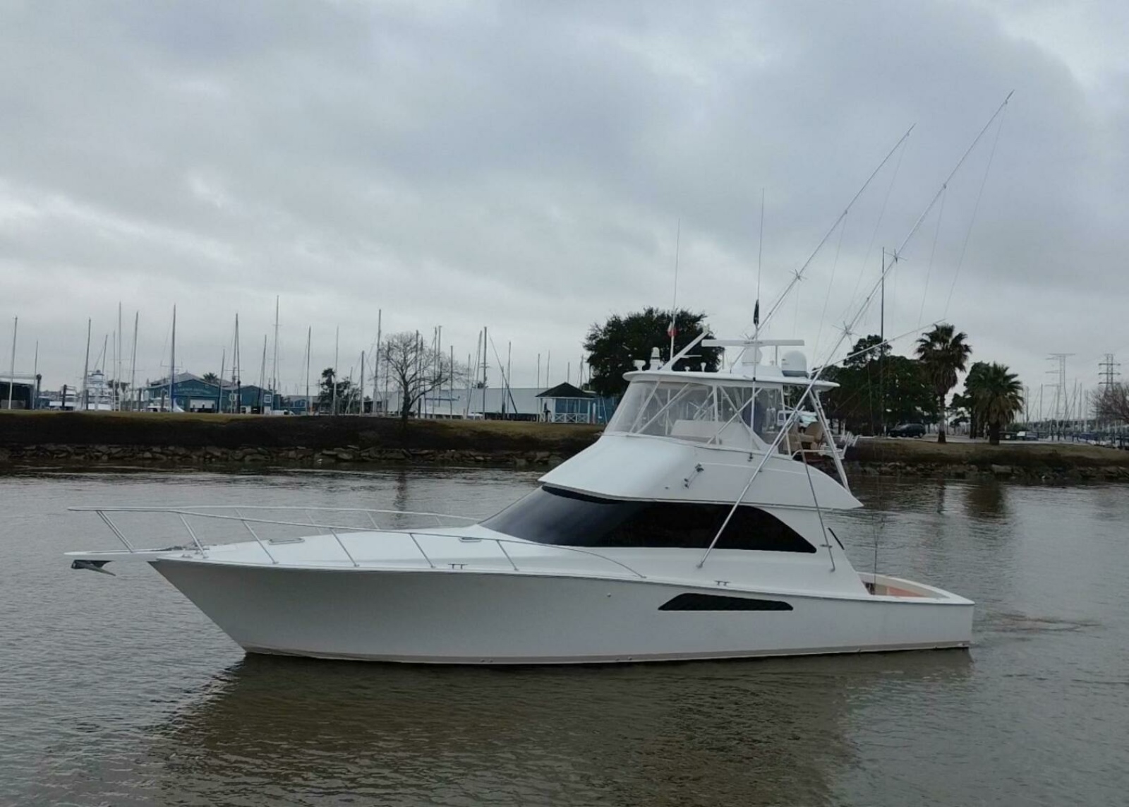 45' 2007 Viking 45 Convertible