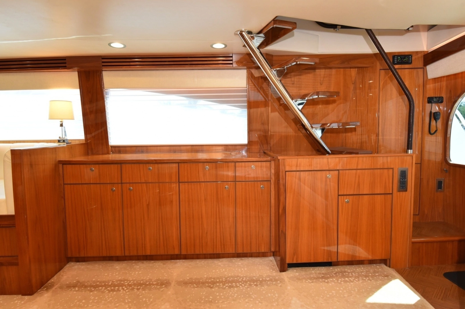2019 Viking 80 Skybridge