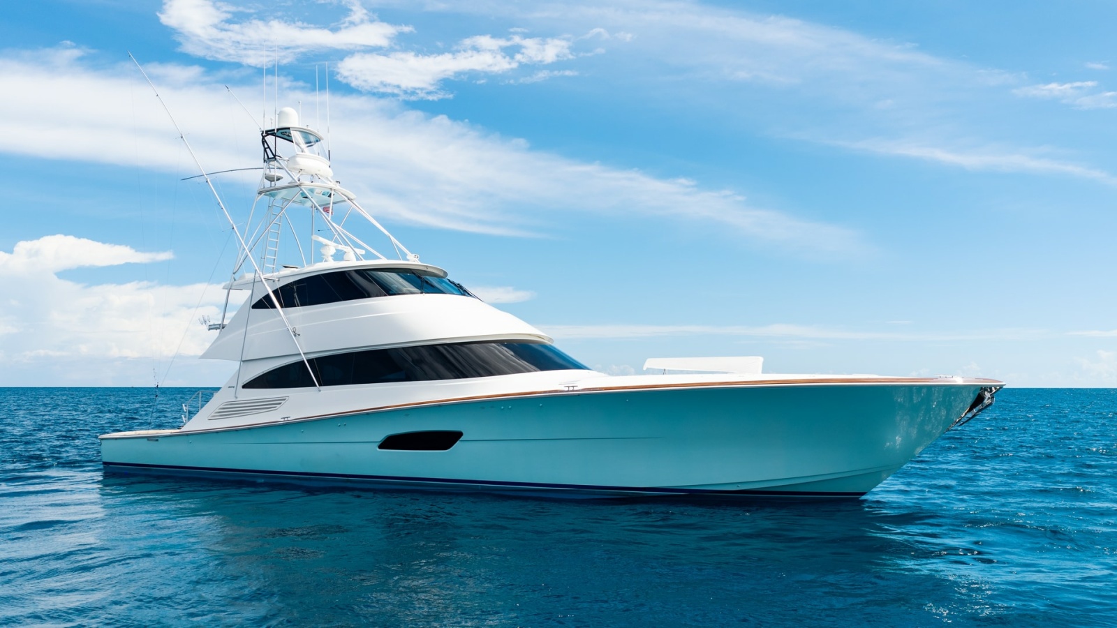 Side Profile of Viking 92 Enclosed Bridge