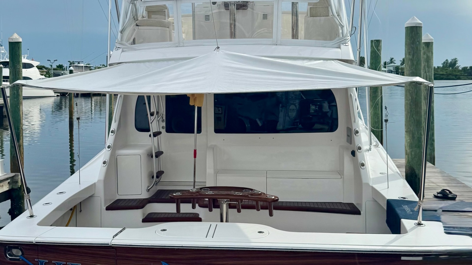 Transom with Sun Shade