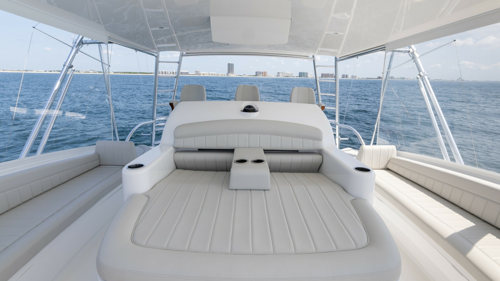 Flybridge Lounge Seating Area