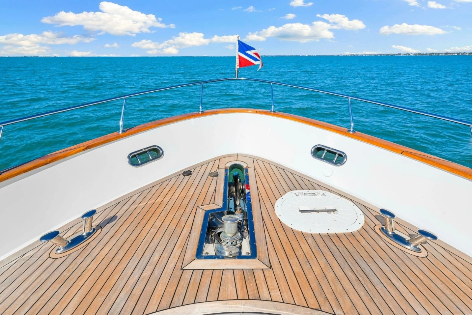 2010 83 Ocean Alexander Motor Yacht 'Relentless'