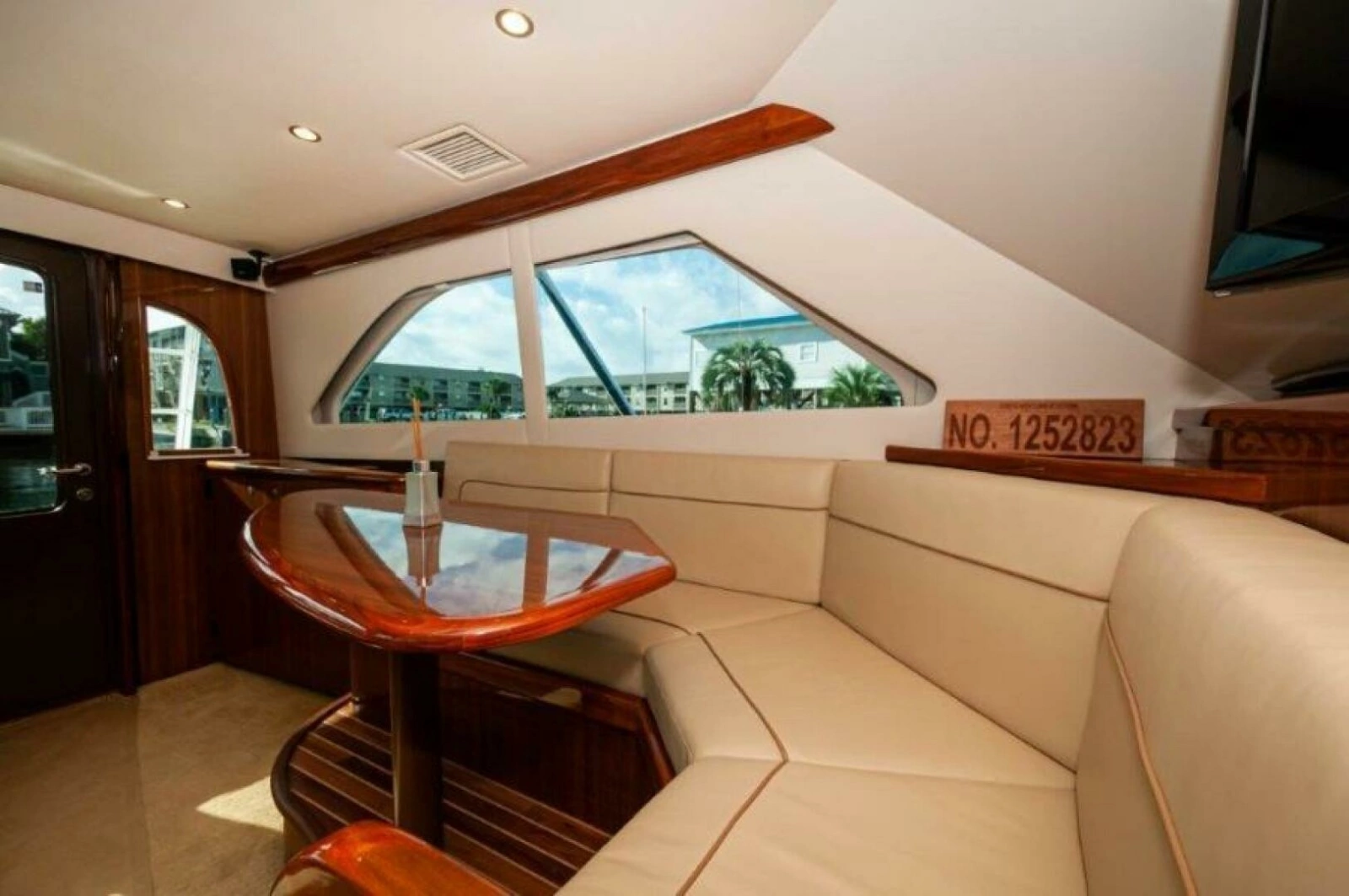 2012 Viking 42 Convertible photo 11