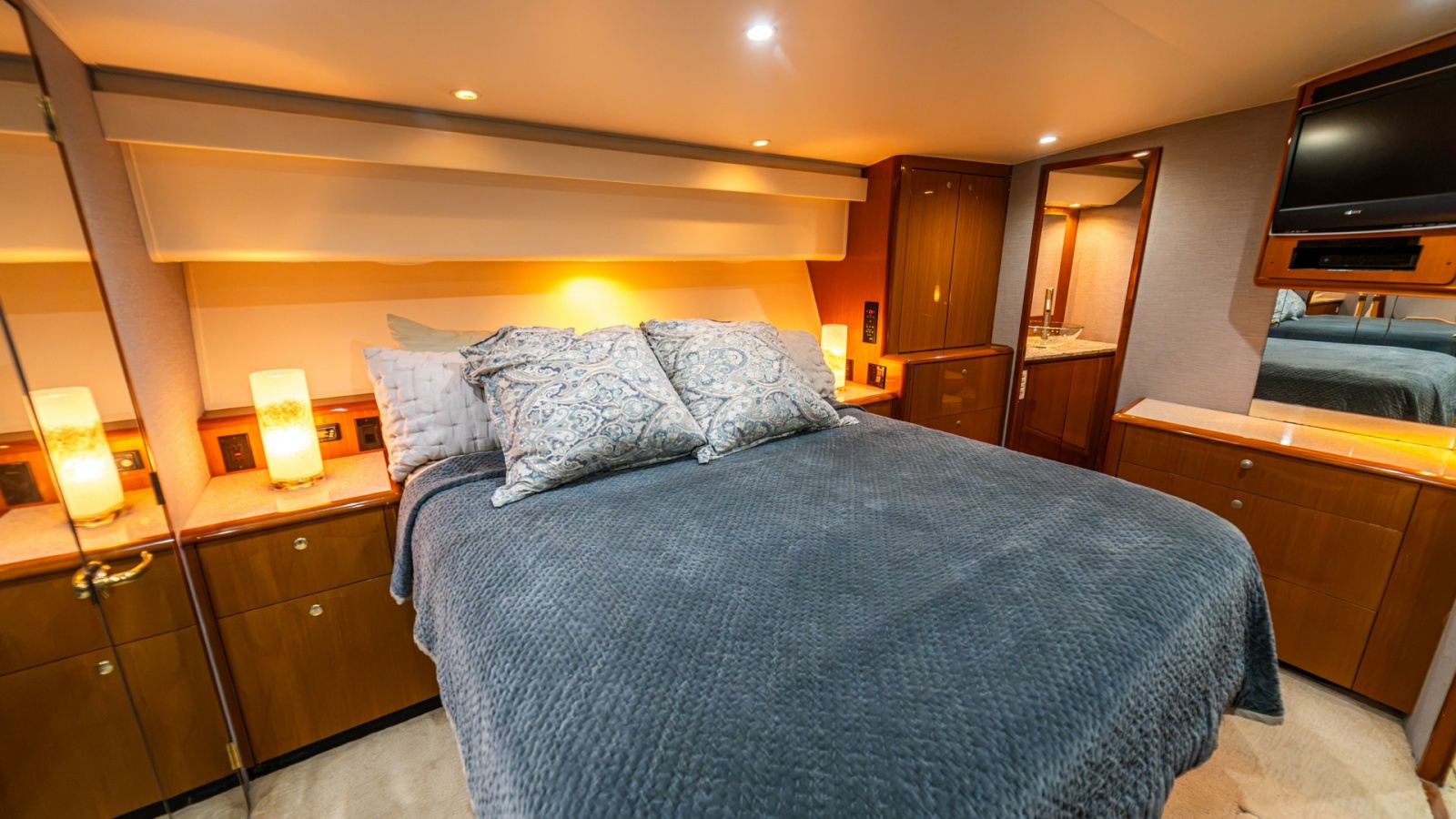2001 Viking 61 Convertible- Caliente- Master Stateroom