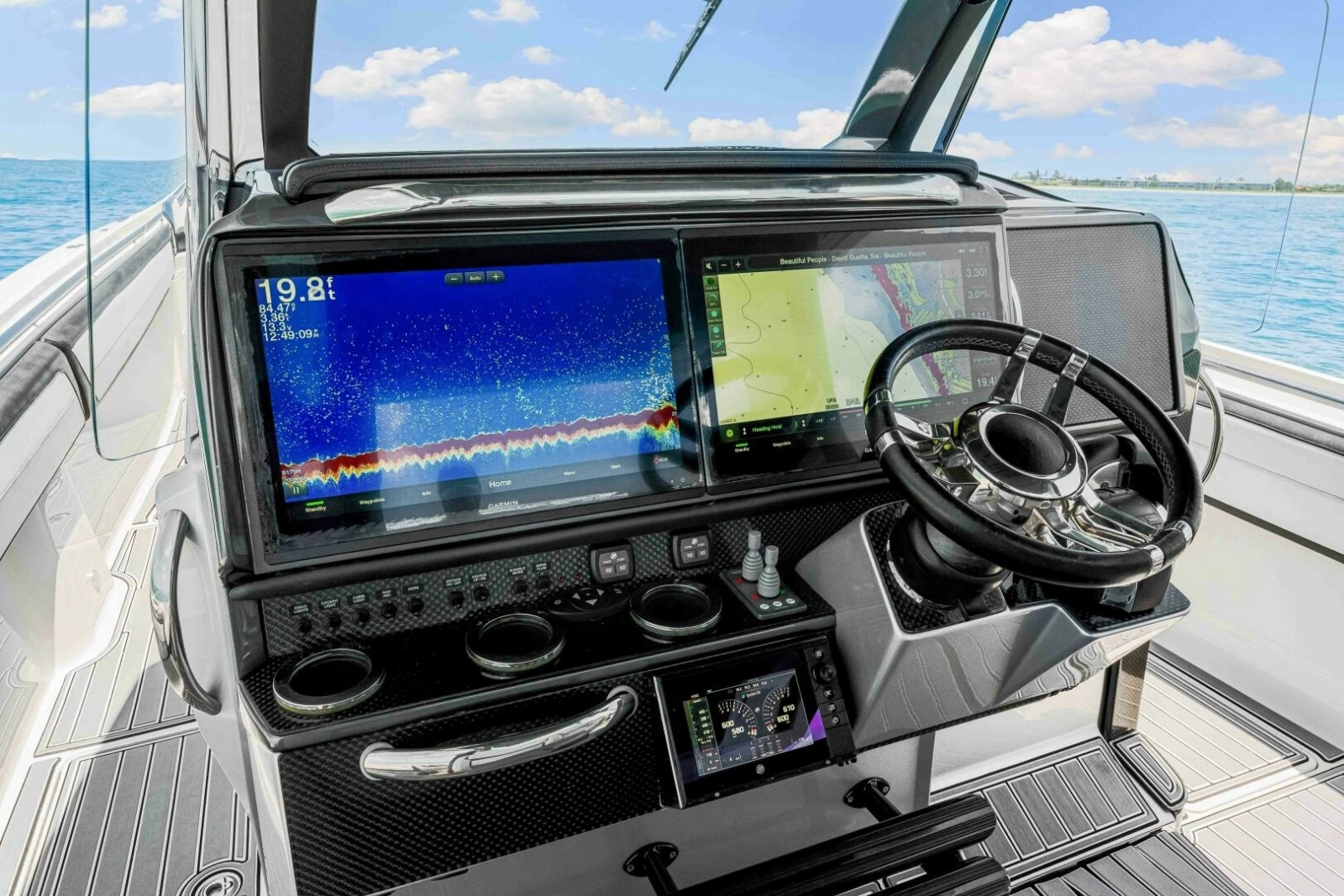 2017 Nor-Tech 450SS - Helm