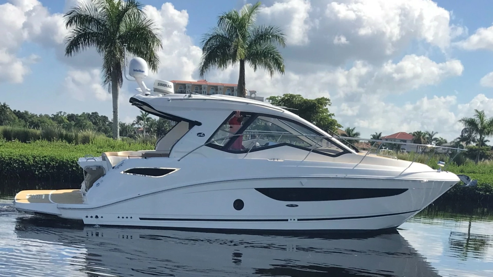 2018 35 Sea Ray Sundancer 350 Kickin Tides Profile