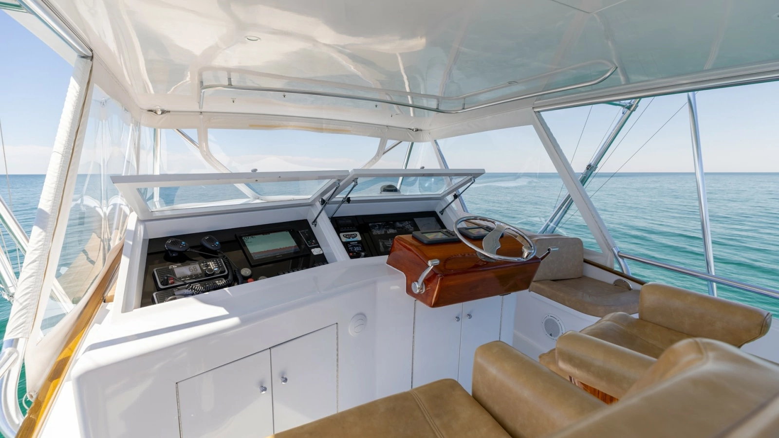 Flybridge Helm Station with Seating