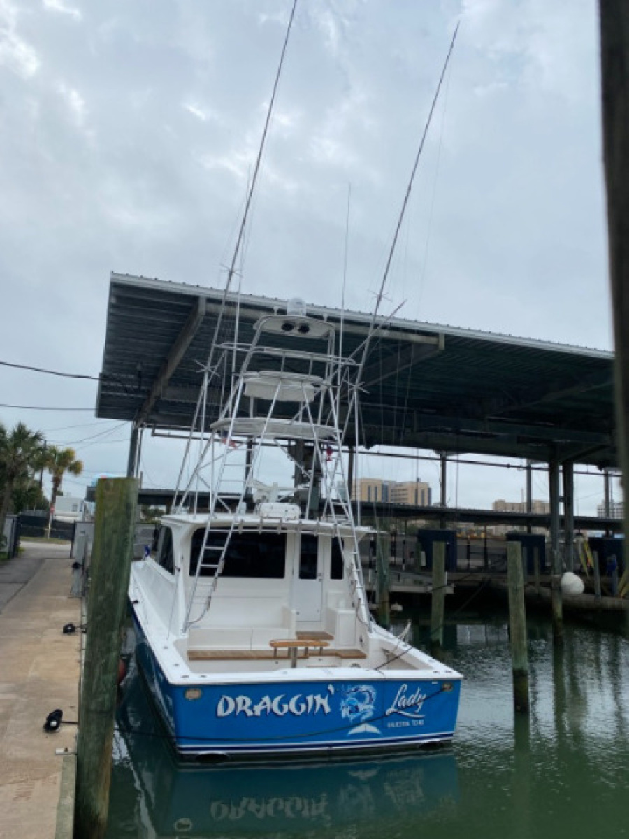 52' 2008 Viking 52 Sport Coupe
