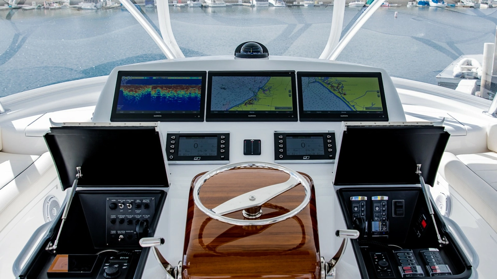 Flybridge Helm Station