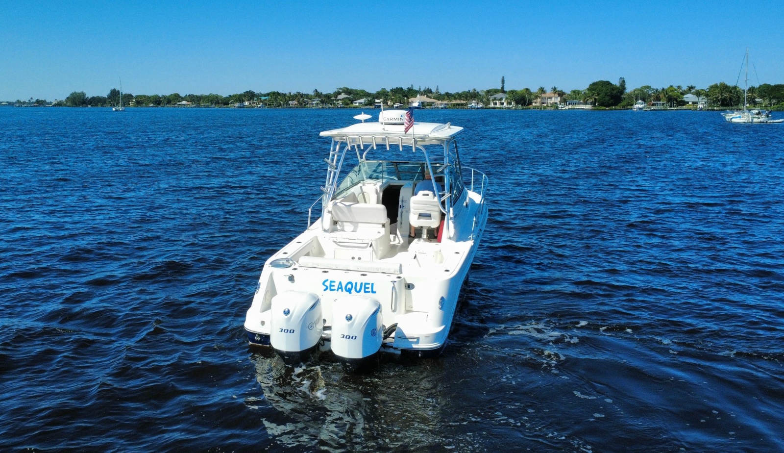 2016 Robalo R305