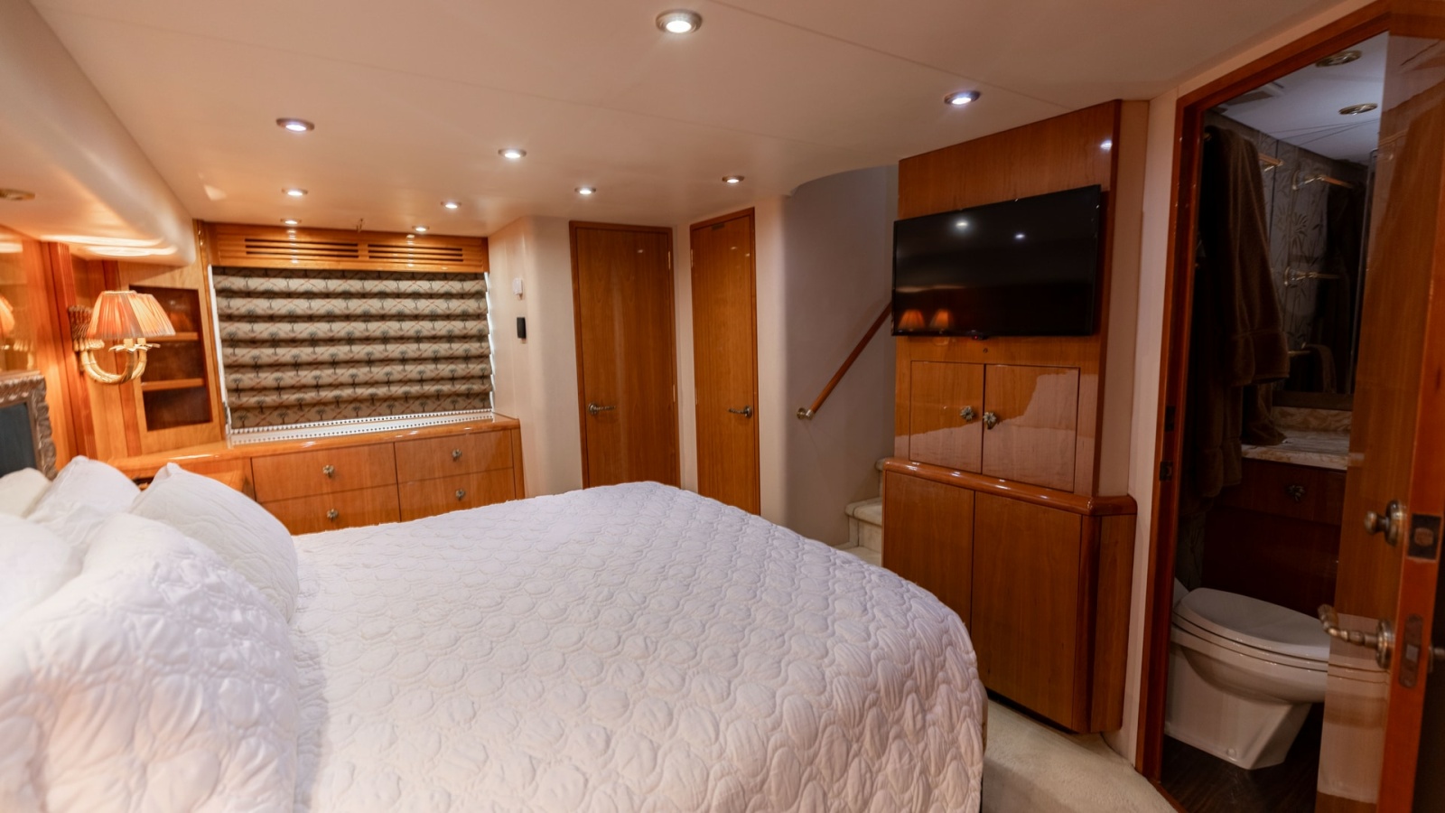 2007 Hatteras 68 Convertible- KEMOSABE- Master Stateroom