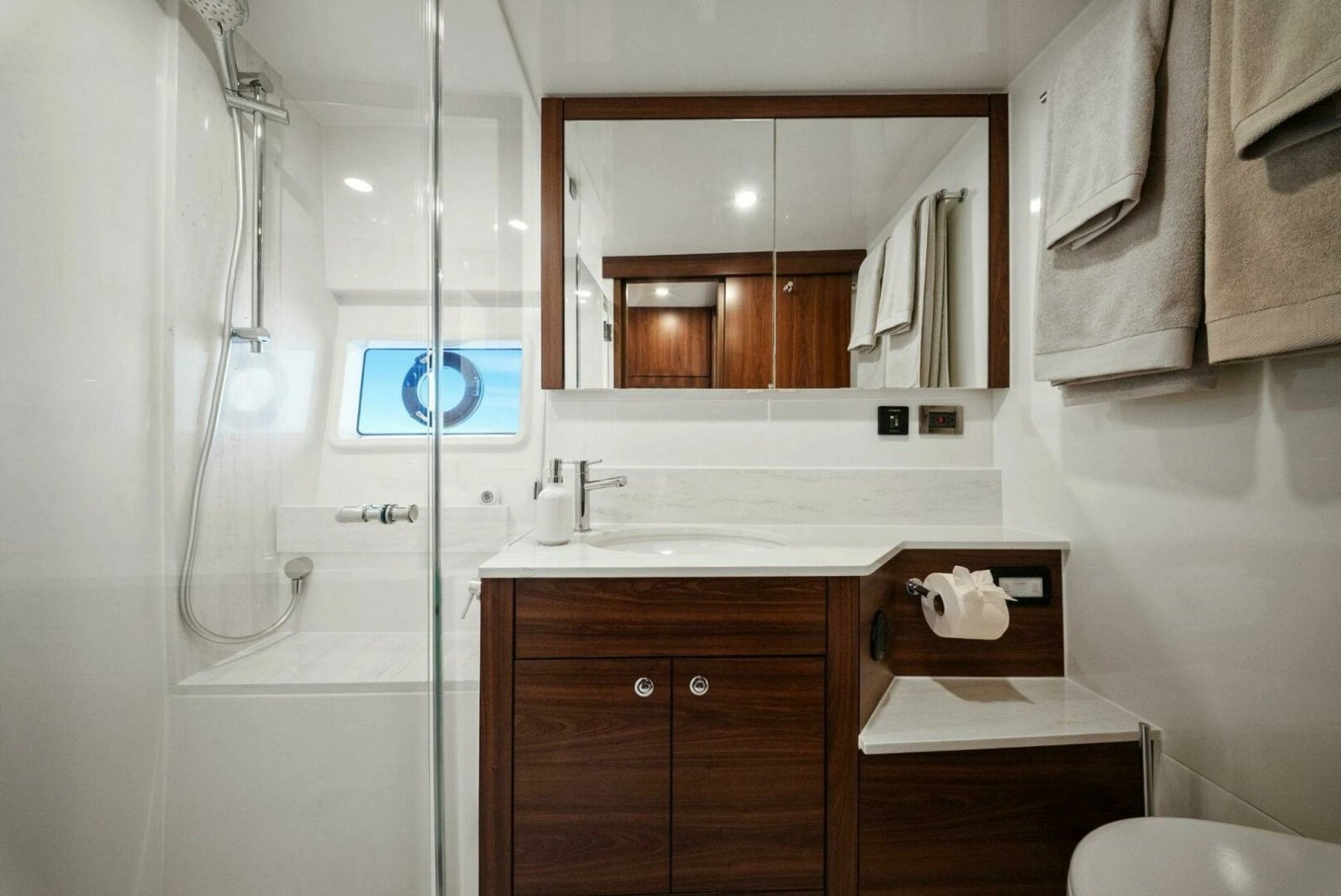 2025 Maritimo M600 