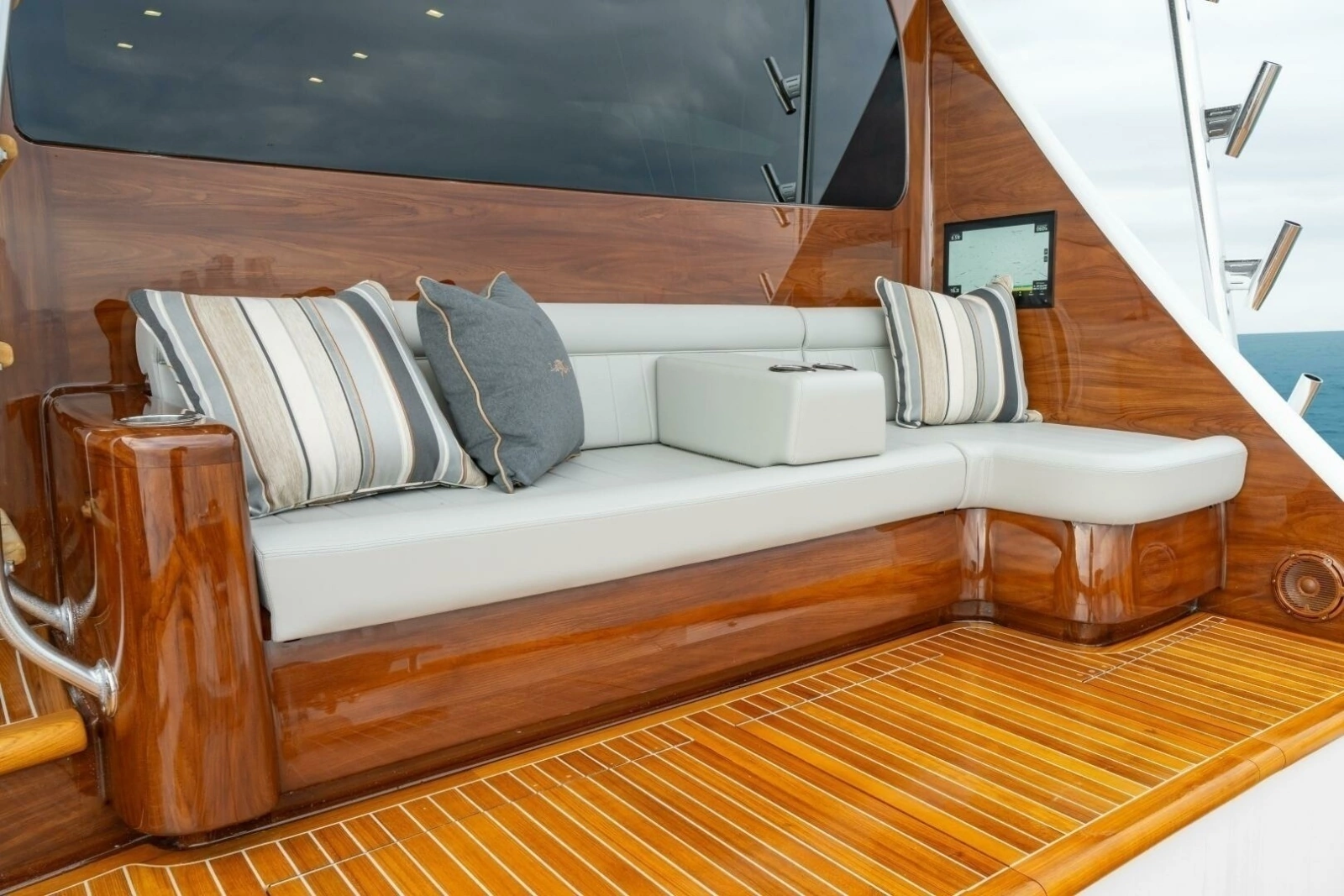 Viking 82 Convertible