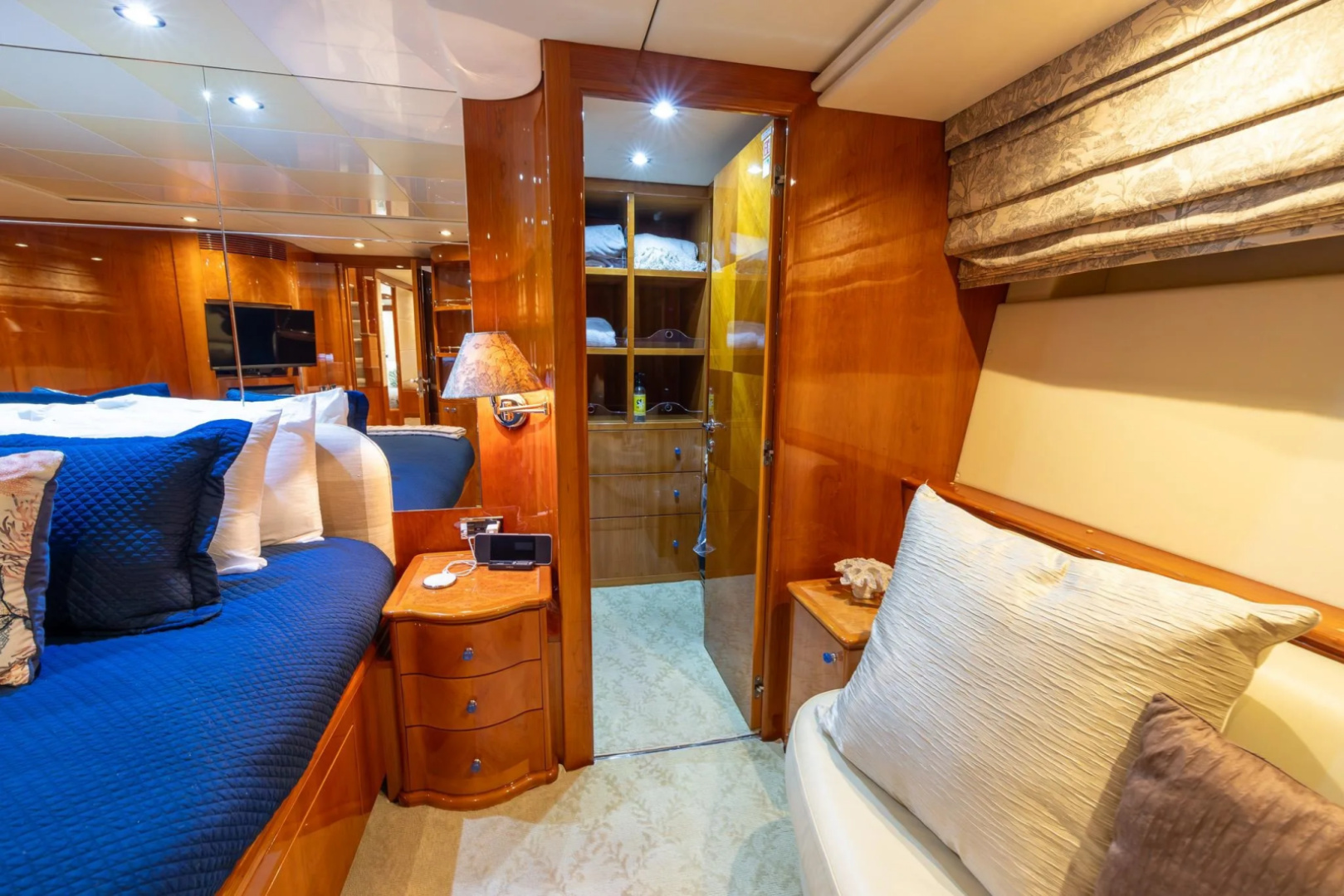 100ft Azimut Yacht For Sale