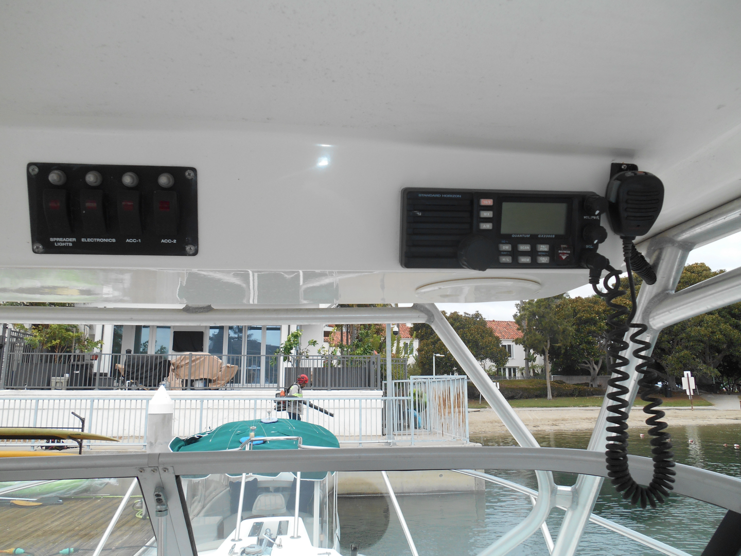 25ft Boston Whaler Yacht For Sale