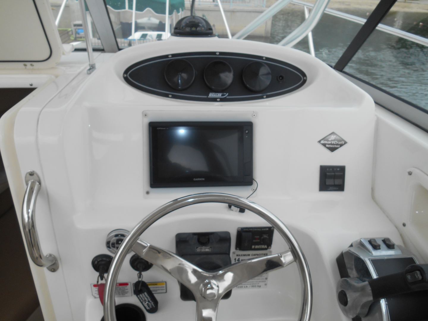 2004 Boston Whaler 255 Conquest