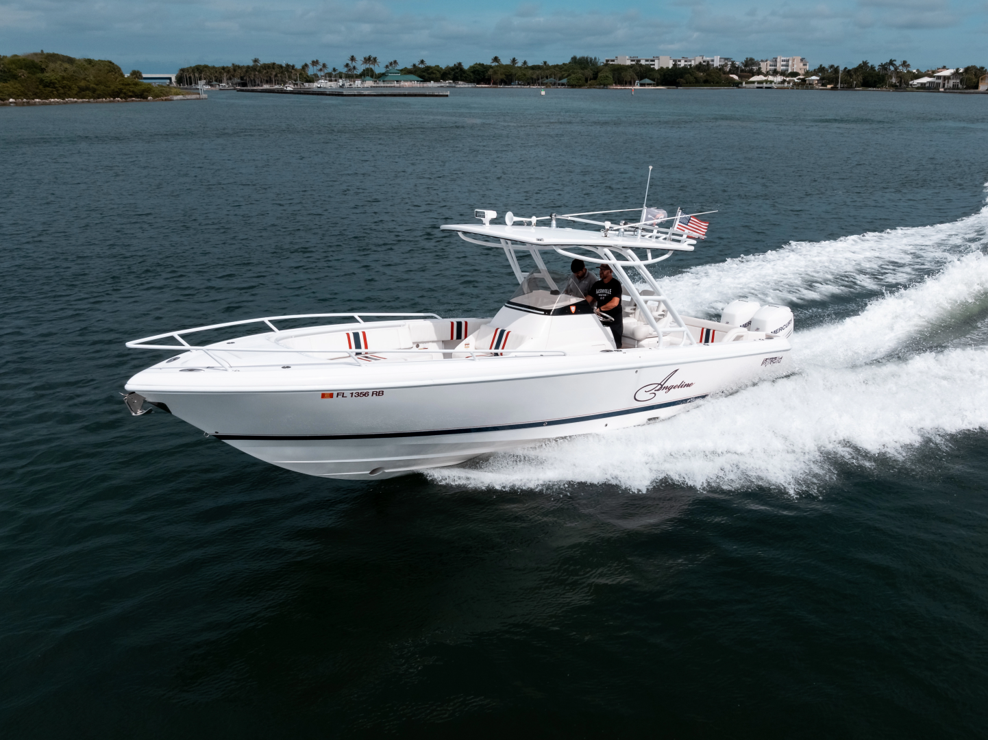 32ft Intrepid Yacht For Sale