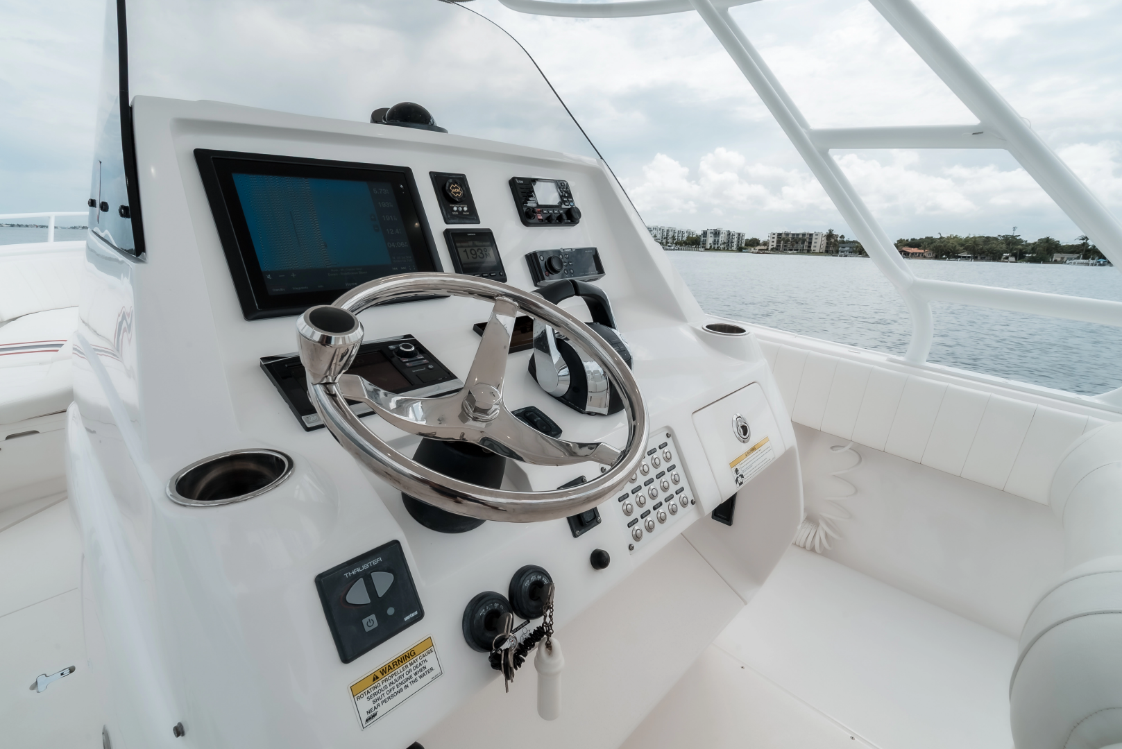 32ft Intrepid Yacht For Sale