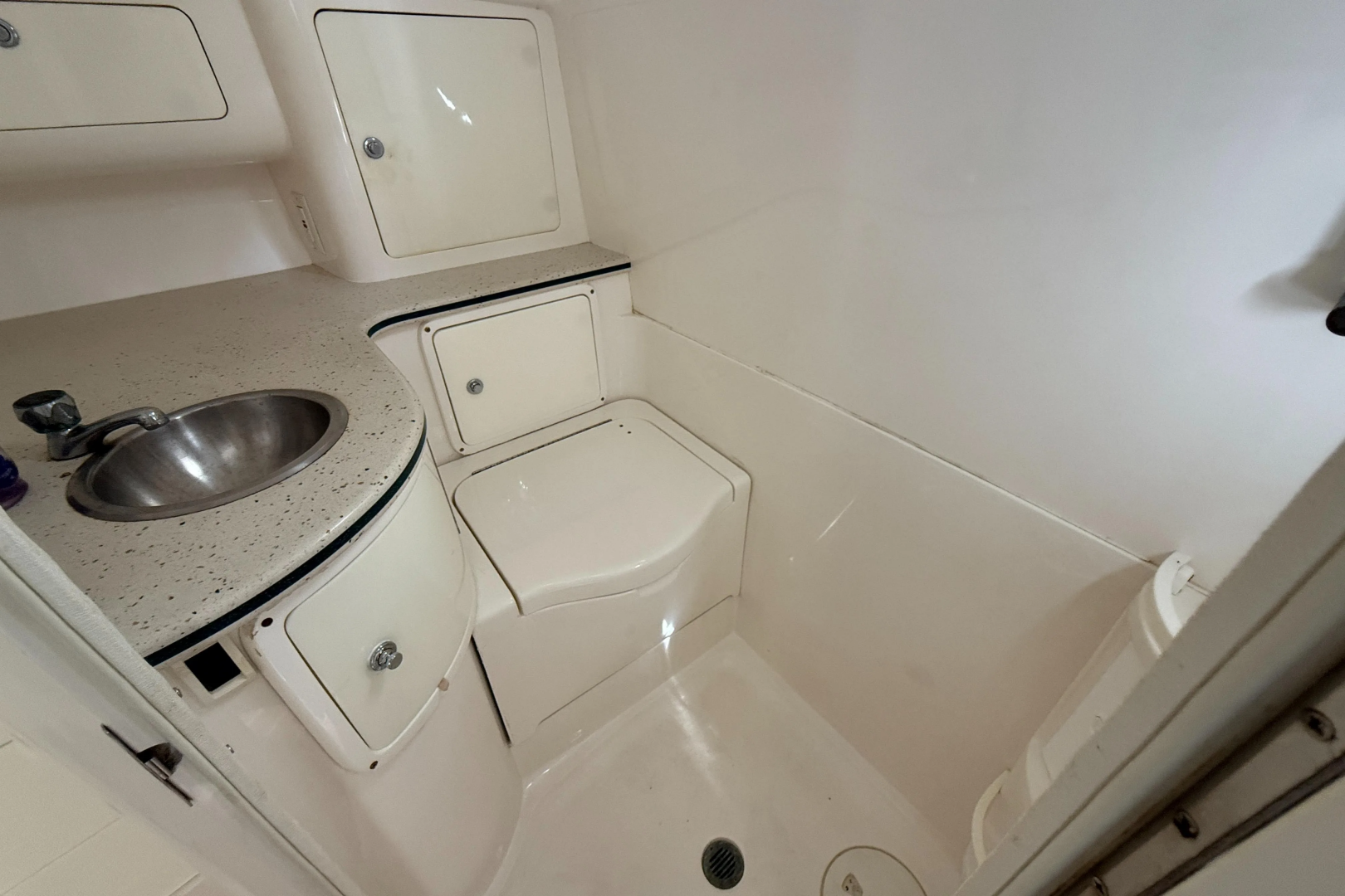 2004 Intrepid 348 WA