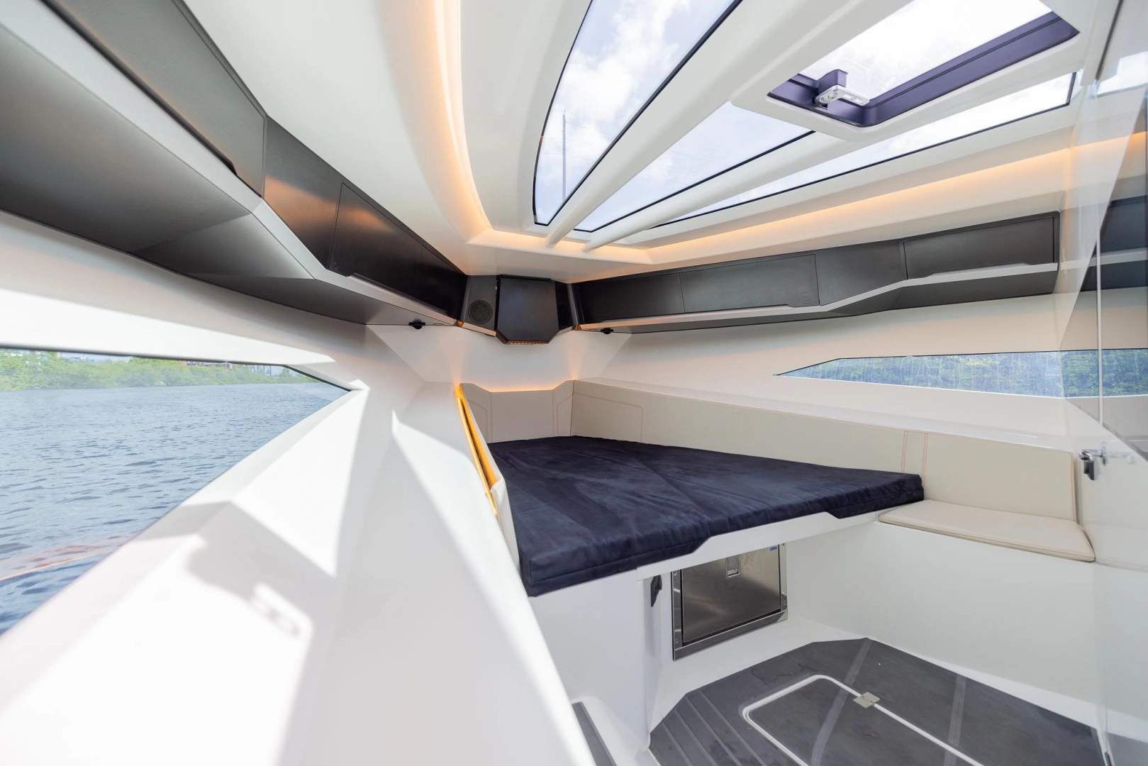 SAY Carbon Yachts 42 Open Yacht For Sale